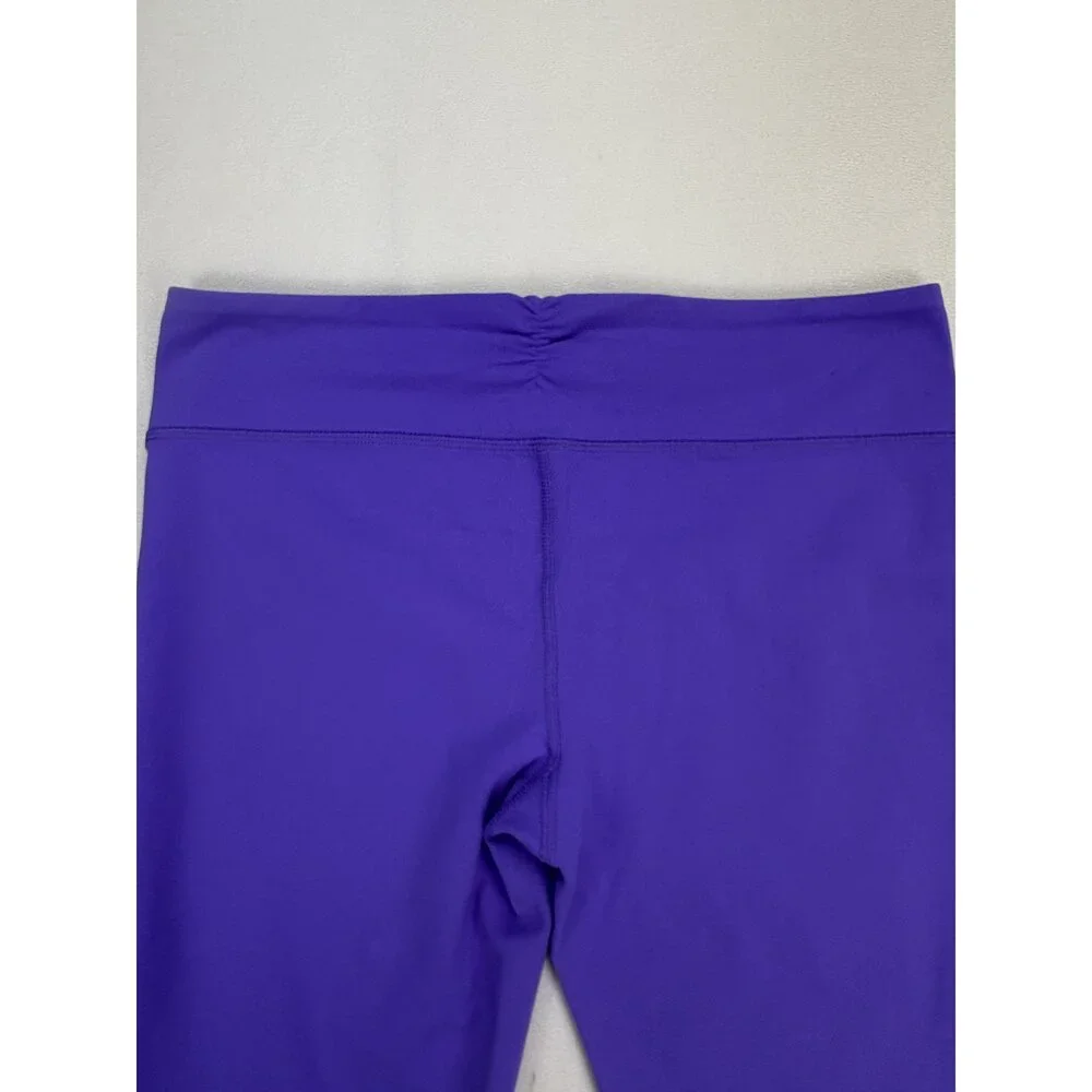 Lululemon Purple Cropped Capri Leggings Sz‎ 8